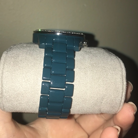 MICHAEL KORS BLUE WATCH NEVER WORN